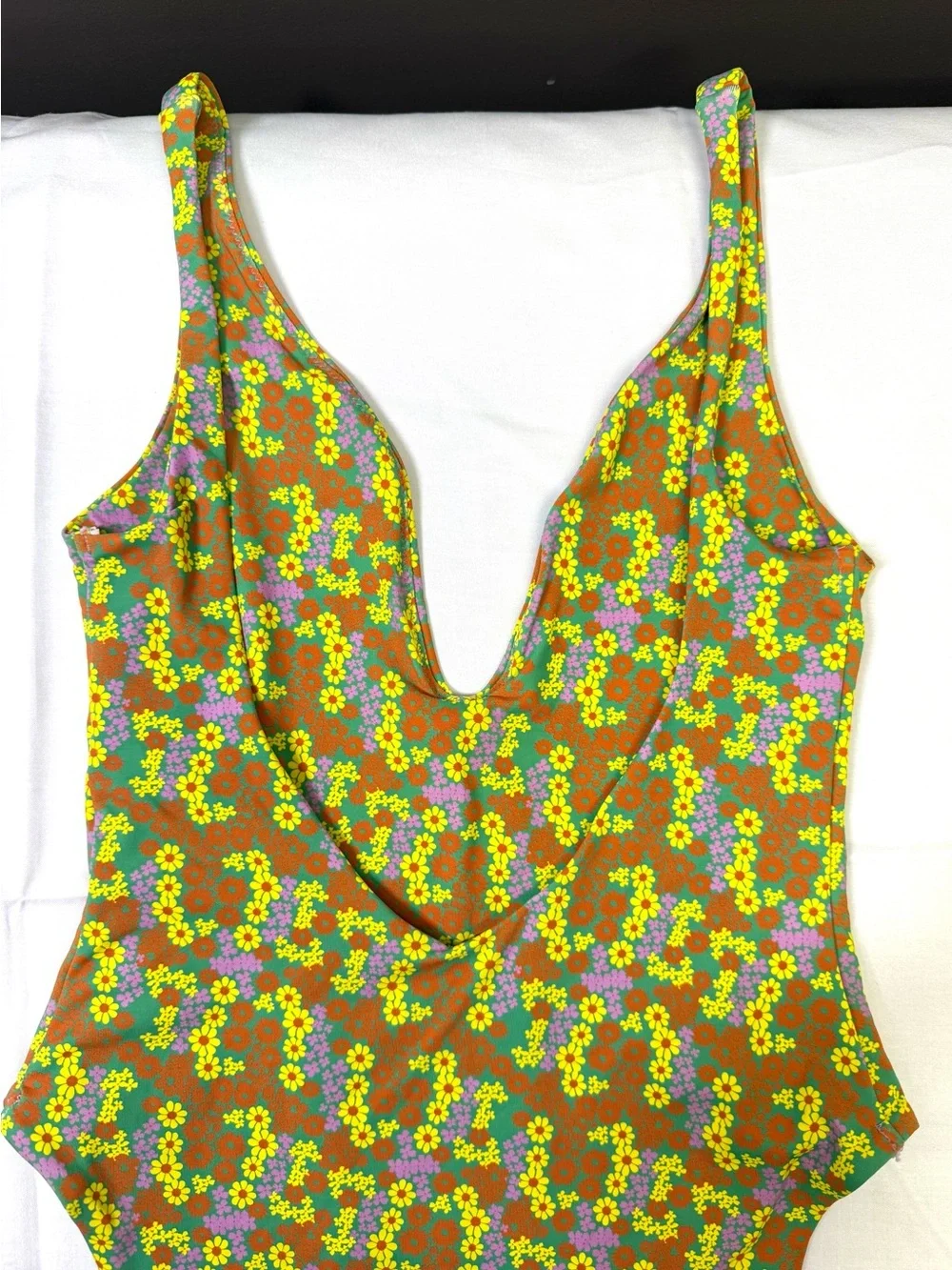 Out From Under Floral Plunge One Piece Swimsuit High Cut Retro Boho Size S - Picture 4 of 9